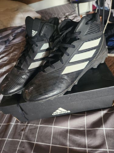 Size 9.0  Adidas Mid Top Freak football cleats