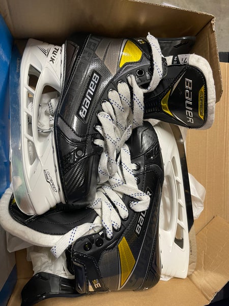 New Bauer Size 7.5 Supreme 3S Pro Hockey Skates