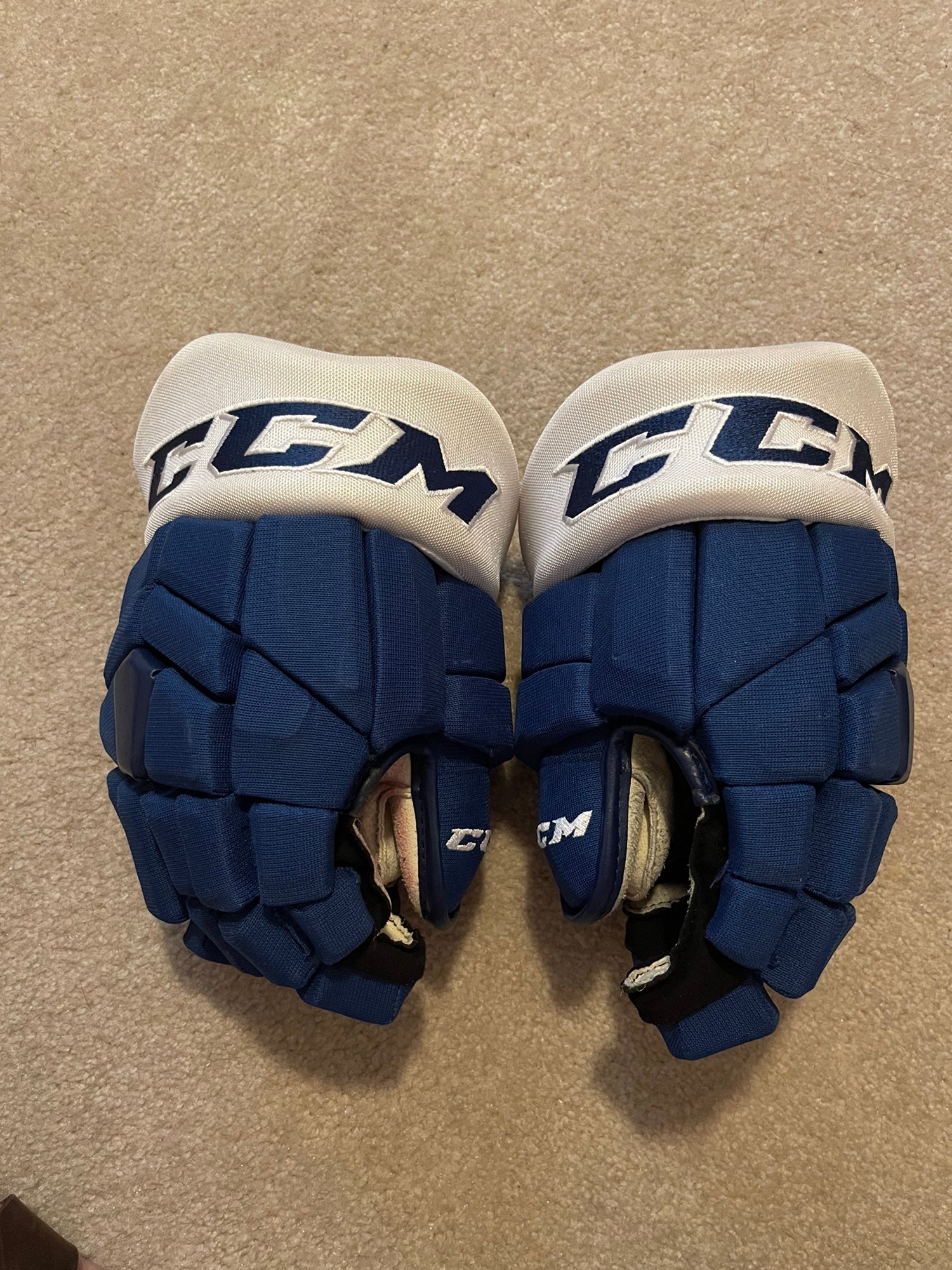 CCM HG50XP - TORONTO MAPLE LEAFS - PRO STOCK HOCKEY GLOVES