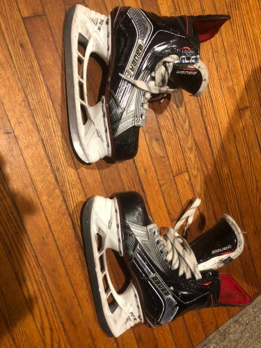 Used Bauer Extra Wide Width  Size 5 Vapor 1X Hockey Skates
