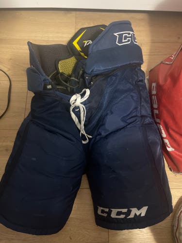 Senior Medium CCM Tacks 6052 Hockey Pants