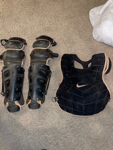 Nike Catchers Gear Set Black