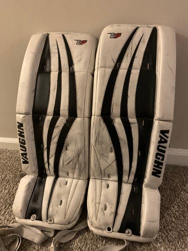 26" Vaughn Velocity V7 Goalie Leg Pads