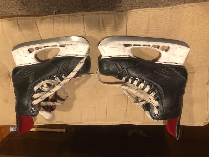 Used Bauer Regular Width Size 4 Vapor X400 Hockey Skates
