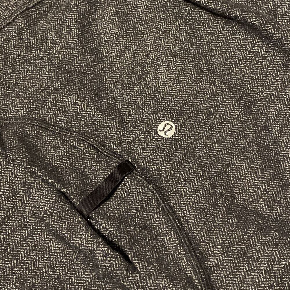 Lululemon sz 6 herringbone - Gem