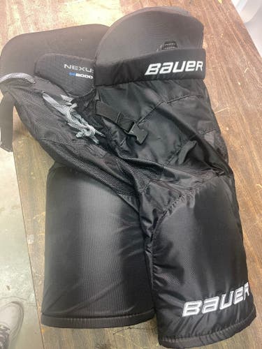 Senior New Medium Bauer Nexus N8000 Hockey Pants