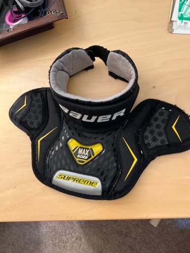Used Bauer Bauer Jr. Goalie Neck Protector