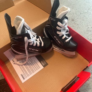Youth Used CCM Tacks Hockey Skates Regular Width Size 10
