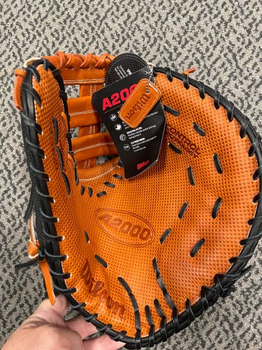 Wilson A2000 First base glove