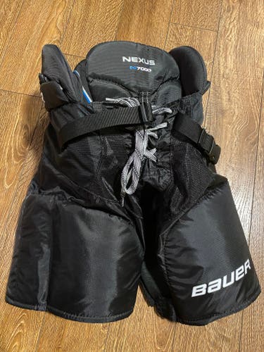 Junior Small NEW Bauer Nexus 7000 Hockey Pants