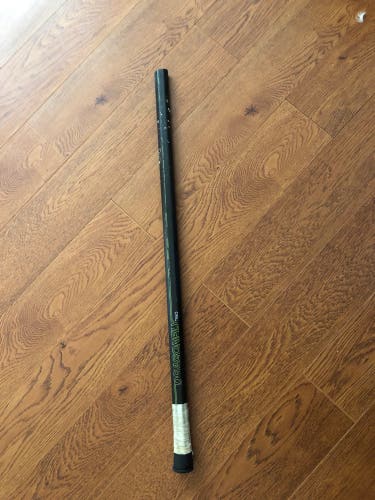 Dragonfly R60 Lacrosse Shaft (30in)