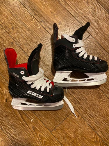 New Bauer Ns Hockey Skates Size 10.5 youth