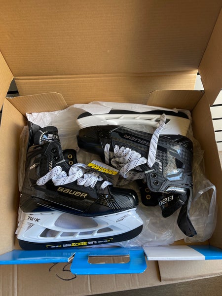 ATTENTION: Left Skate Size 10. Right Skate Size 9BauerSupreme Mach Hockey Skates