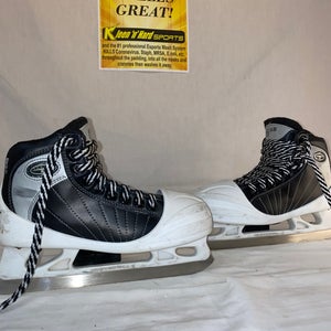 Used CCM 652 Super tacks Size 4 D Ice Hockey Goalie Skates