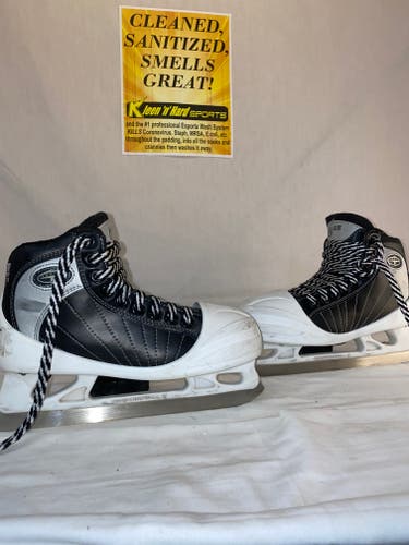 Used CCM 652 Super tacks Size 4 D Ice Hockey Goalie Skates