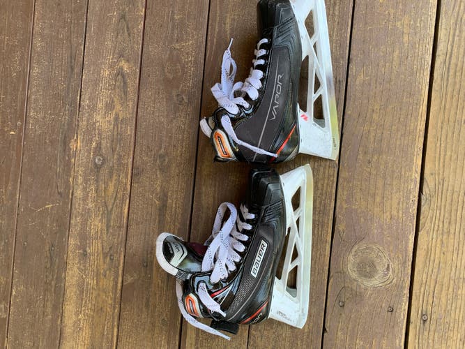 Used Bauer Vapor X700 Hockey Goalie Skates Size 7.5D