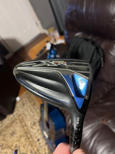 Men's Right Handed Regular Flex 10.5 Loft XR 16 Driver