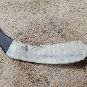 DOMINIK SIMON 21'22 Pittsburgh Penguins NHL Game Used Hockey Stick COA 1