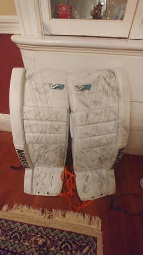 Used 32" +2  Vaughn Velocity V9 Goalie Leg Pads Pro Stock