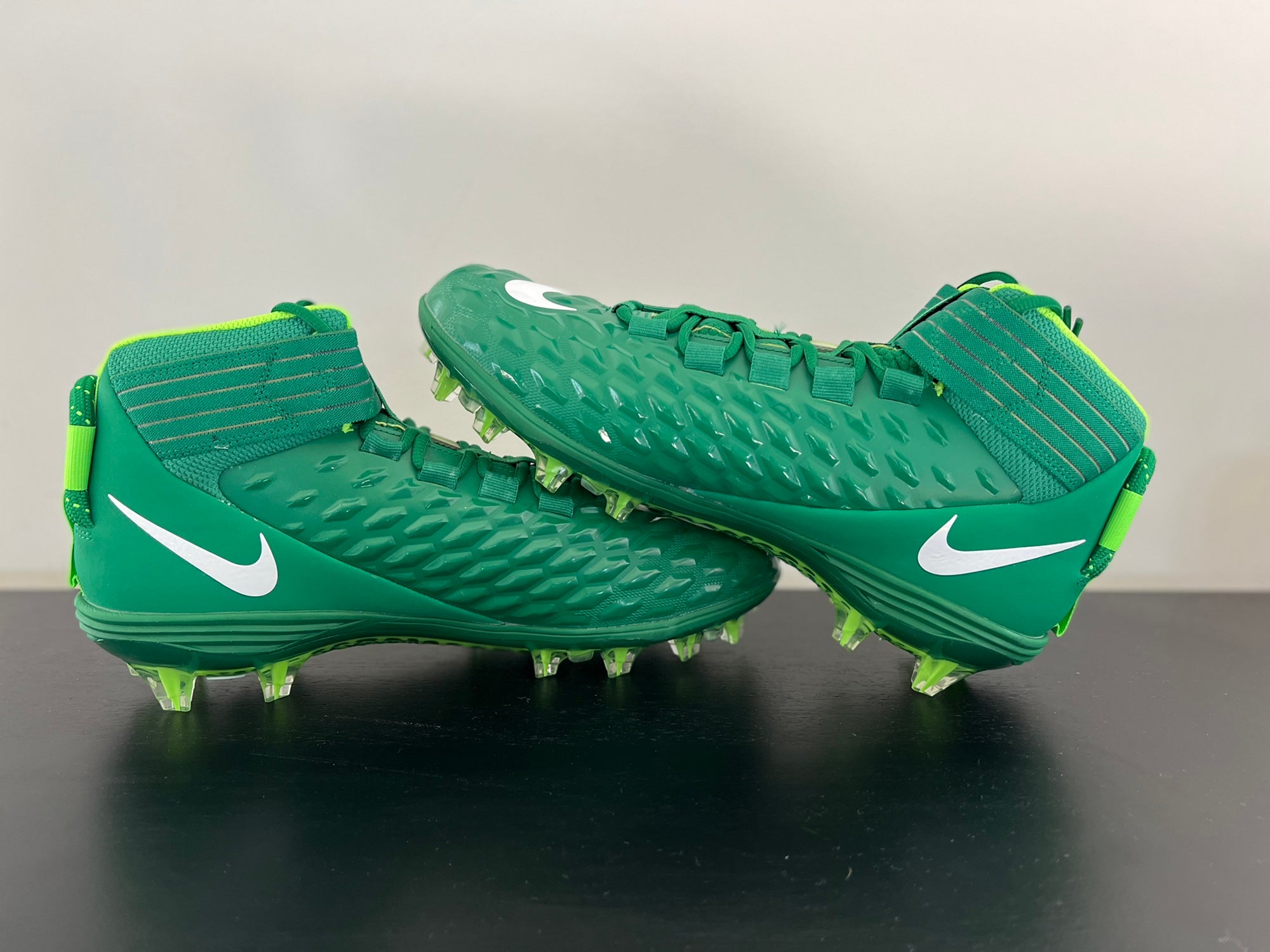 Nike Dark Green Force Savage Pro 2 Shark SMU P Football Cleats Men's S –  MSU Surplus Store