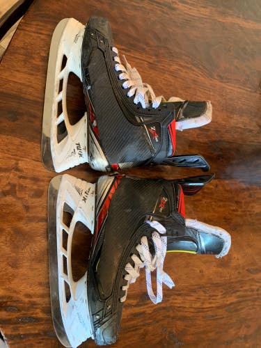 Used Bauer Pro Stock Size 9.5 Vapor 2X Pro Hockey Skates