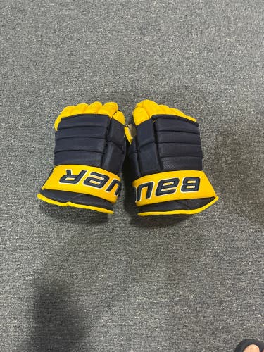 Game Used Bauer Pro Series Gloves University of Michigan-Dearborn #6 14”