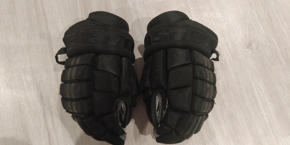 Used Easton PRO10 Gloves 13"
