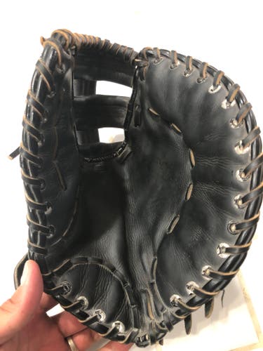 Used Right Hand Throw Rawlings First Base Baseball Glove 12.5"