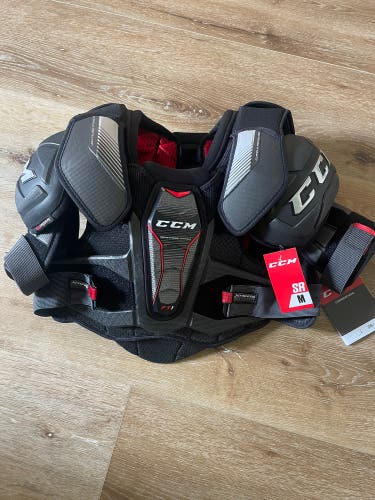 New Medium CCM JetSpeed FT1 Shoulder Pads