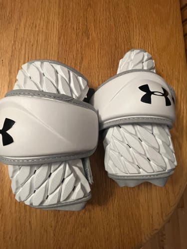 New Large Under Armour VFT Arm Pads