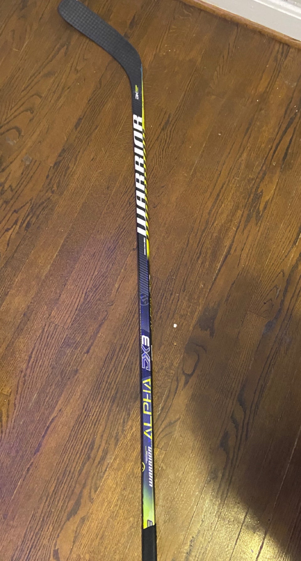 Warrior Alpha QX Pro Grip Hockey Stick Int. 55 Flex-QXP55G7