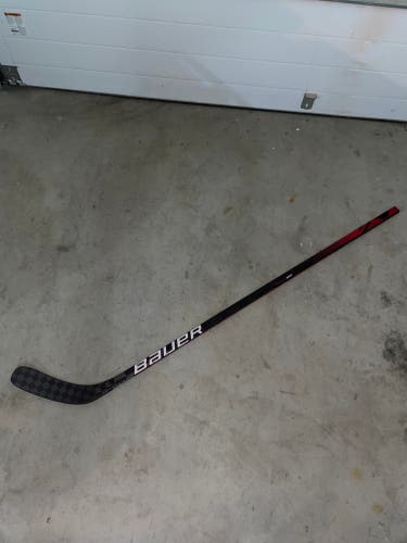 Lightly Used Bauer Nexus Geo SR Stick P88/77flex NO GRIPTAC (custom)