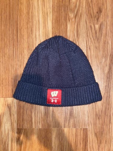 Wisconsin Badgers Under Armor Hockey Team Issued Winter Knit Beanie Hat