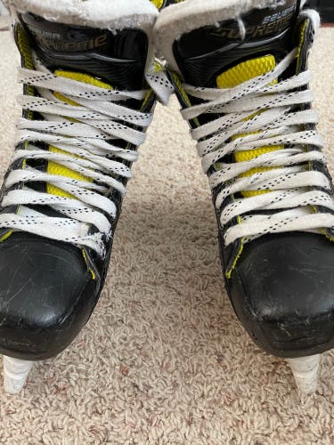 Used Bauer Regular Width Size 4 Supreme S29 Hockey Skates