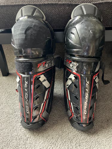 CCM SR JET SPEED FT390 LE SHIN GUARDS USED