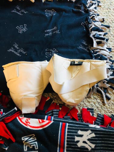 Bauer Senior Thigh Guards