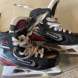 Used Bauer Regular Width Size 4.5 Vapor X2.9 Hockey Goalie Skates