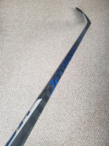 CCM Jetspeed FT4 Pro: Right P28 75 Flex