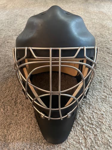 Vaughn 7700 Goalie Mask