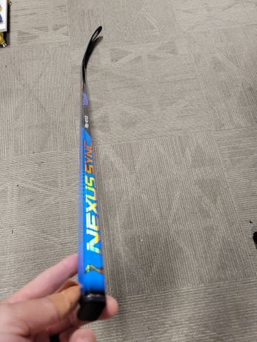 New Junior Bauer Left Handed Nexus Sync Hockey Stick P28 40 Flex