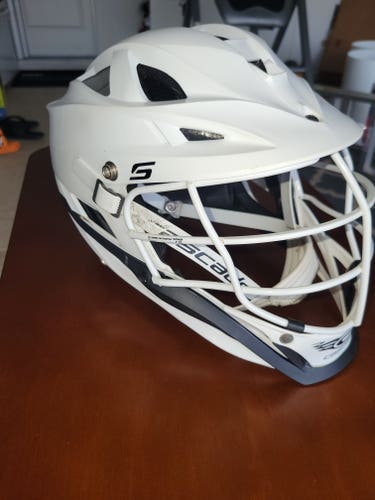 Used Player's Cascade S Helmet