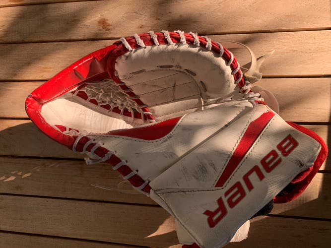 Used Bauer Regular Reactor 5000 Glove Blocker Set