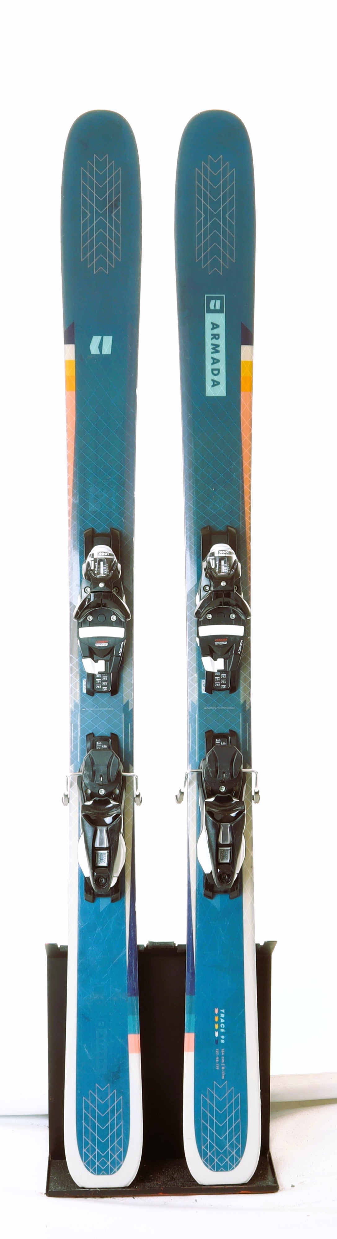 Used 2022 Armada Trace 98 skis w Look SPX 12 bindings size 164