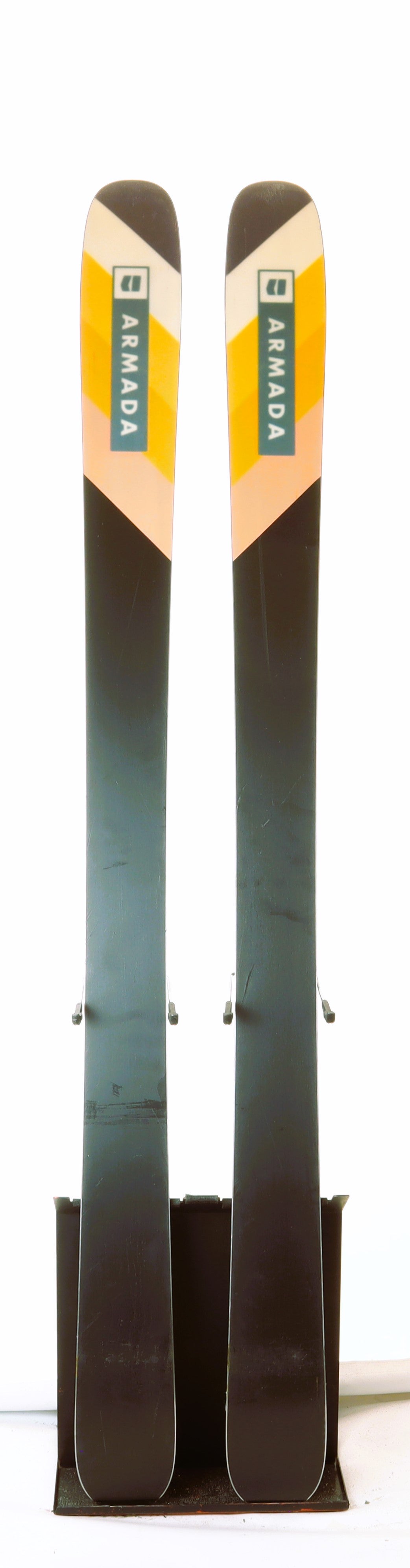 Used 2022 Armada Trace 98 skis w/ Look SPX 12 bindings, size: 164