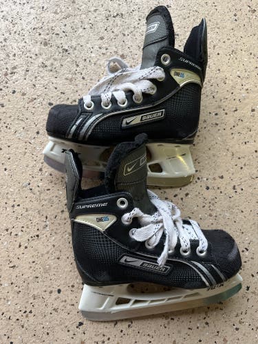 Used Bauer Size 11 Supreme 140 Hockey Skates
