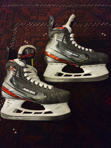 Junior Used Bauer Vapor 2X Pro Hockey Skates Regular Width Size 5.5