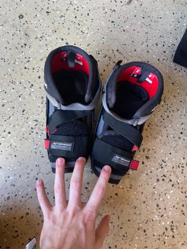 Used Small CCM JetSpeed FT370 Elbow Pads