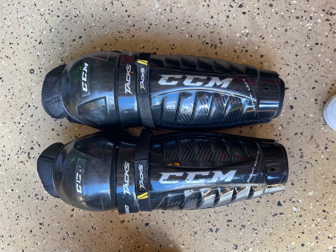 Used CCM Tacks 9550 Shin Pads