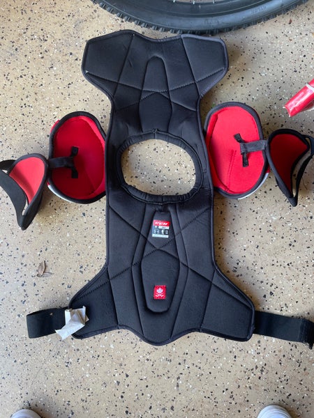Used Senior Small CCM JetSpeed FT475 Shoulder Pads