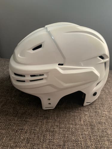 Pro stock Bauer Re-akt VVN Helmet